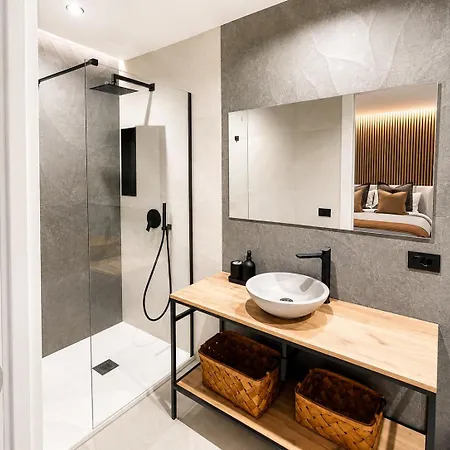 Grifone With Private Jacuzzi Apartamento *