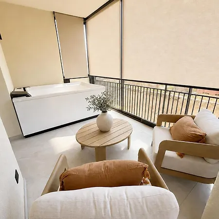 Grifone With Private Jacuzzi Bagheria