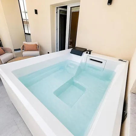 Grifone With Private Jacuzzi Bagheria
